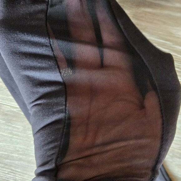 NWT STREETWEAR SOCIETY Black Leggings with Mesh Inserts S - Picture 2 of 3